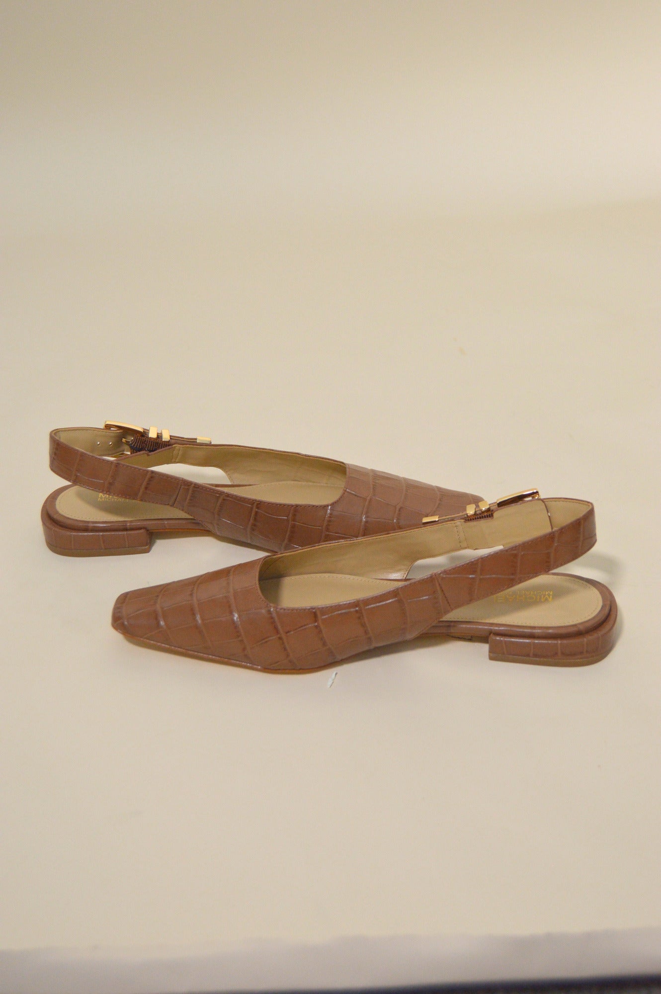 Find #31 Micheal Kors Flats