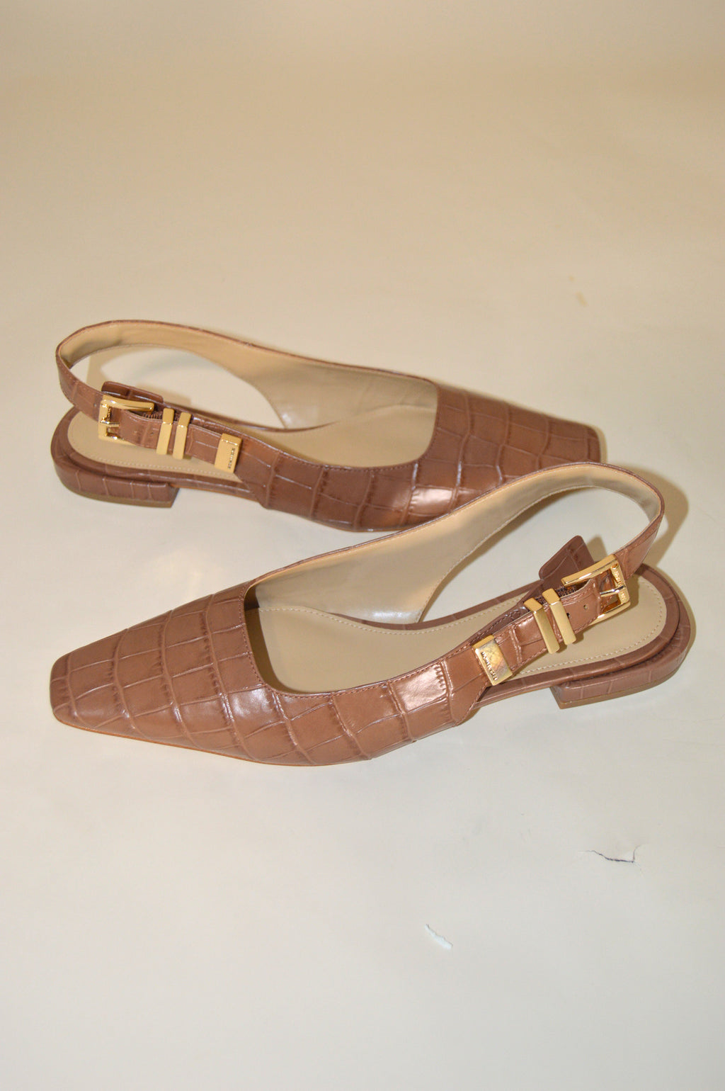 Find #31 Micheal Kors Flats