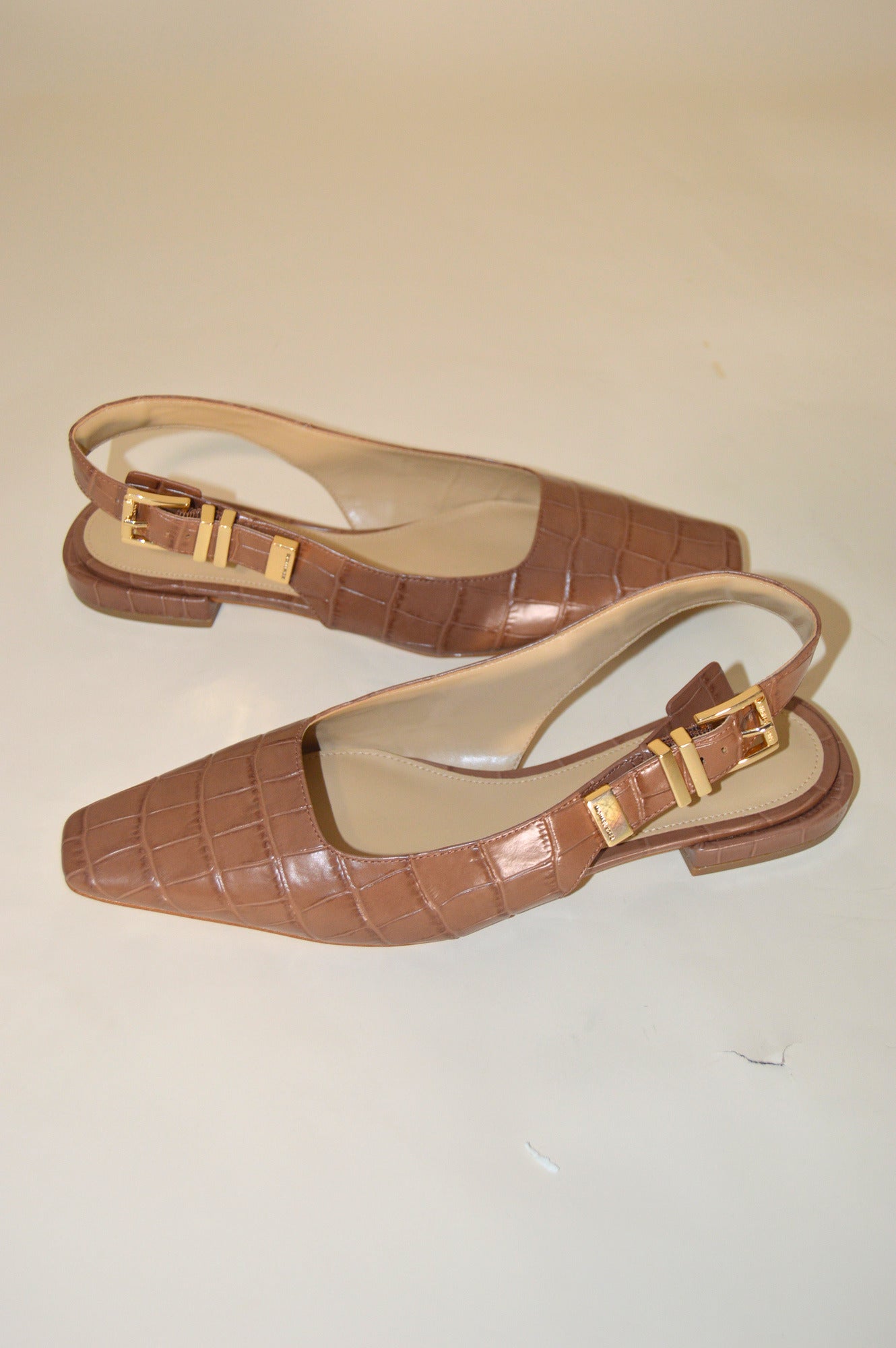 Find #31 Micheal Kors Flats